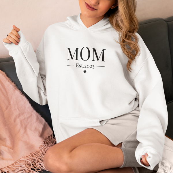 Pull brodé Mom Est.