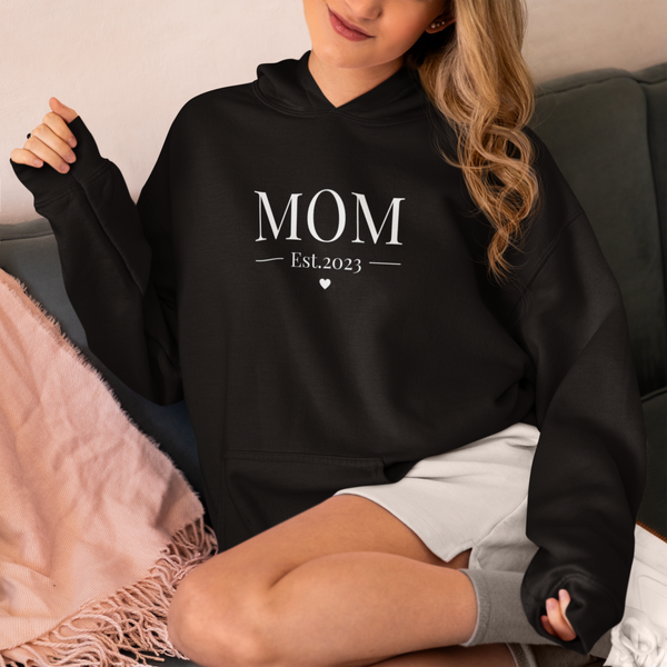 Pull brodé Mom Est.