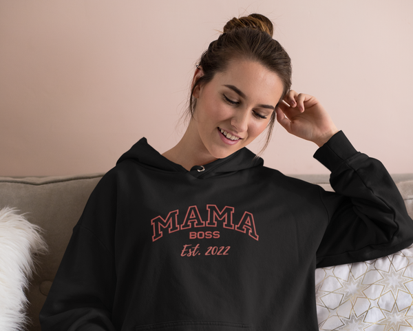 Pull brodé Mama Boss Est.